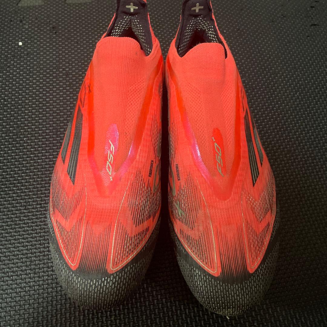 adidas F50 LIGHTSTRIKE PRO サッカーシューズ