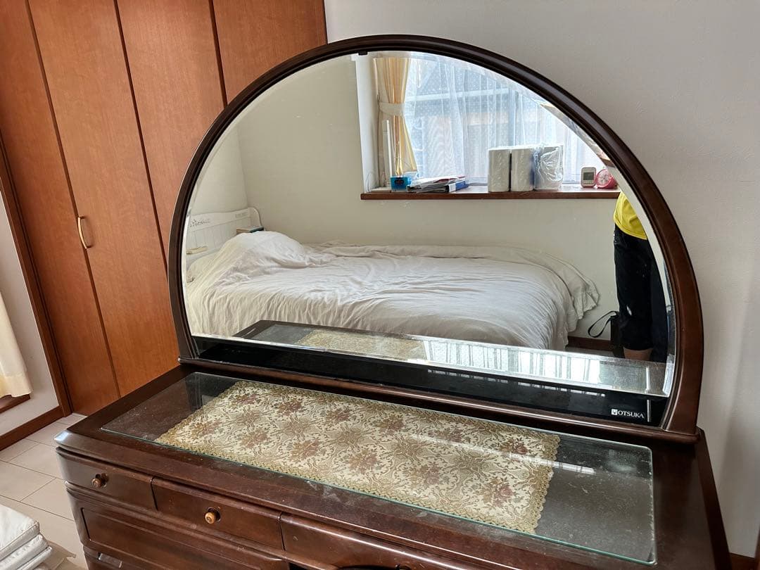 大塚家具製造販売　ダークブラウン 木製 ドレッサー アーチ型鏡 収納引き出し付き