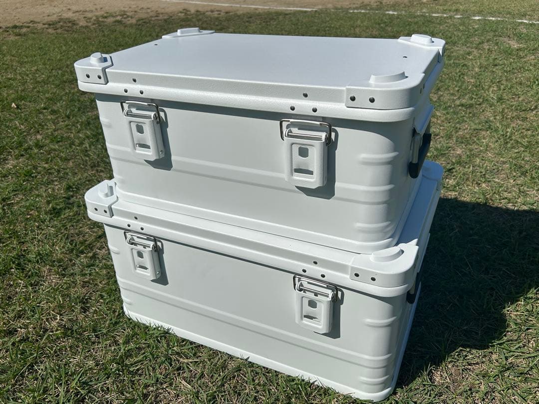 マットホワイト　スタッキング コンテナボックス　30l アウトドア　限定1点
