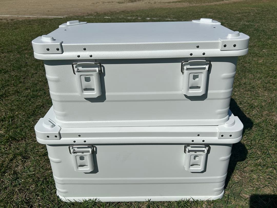マットホワイト　スタッキング コンテナボックス　30l アウトドア　限定1点