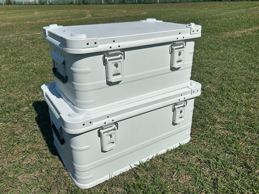 マットホワイト　スタッキング コンテナボックス　30l アウトドア　限定1点
