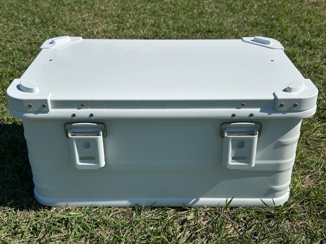 マットホワイト　スタッキング コンテナボックス　30l アウトドア　限定1点