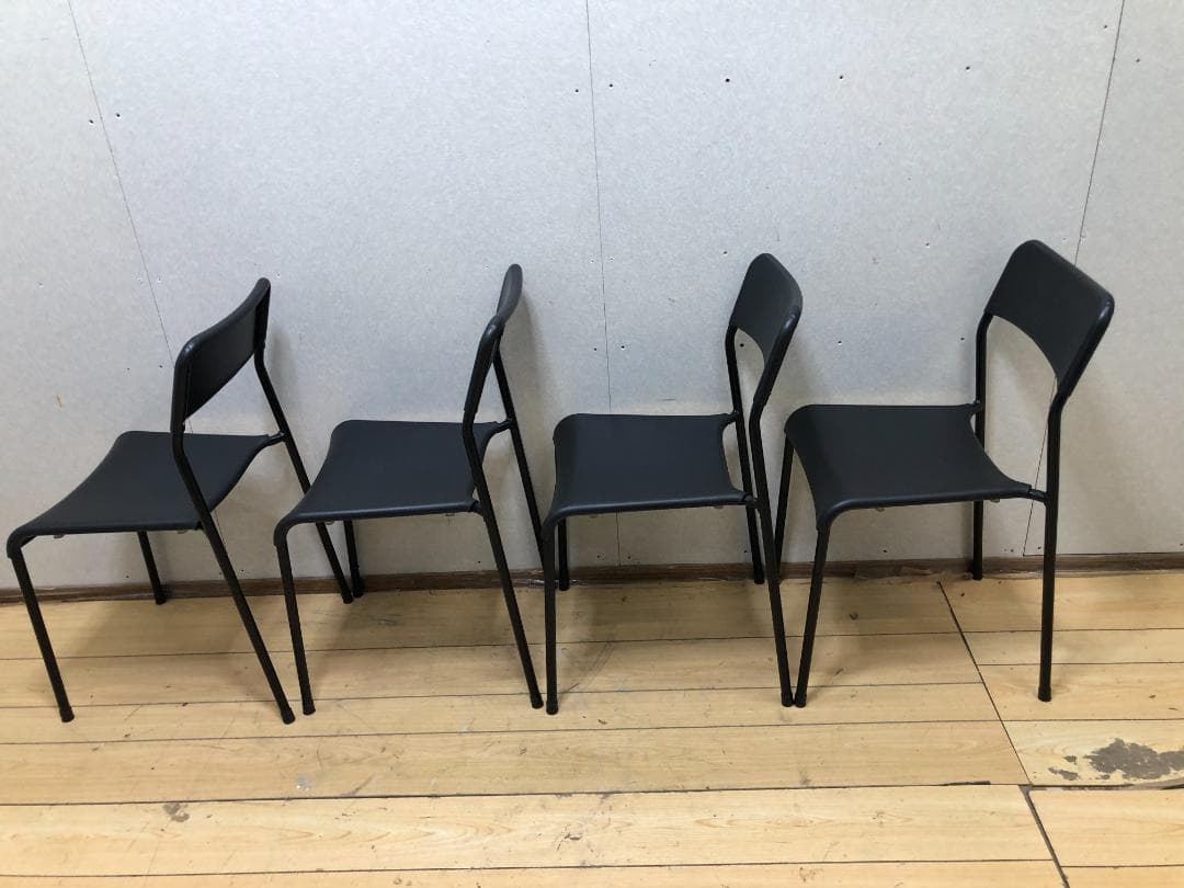 送料無料 スタッキングチェア 4脚セット 樹脂座面 スチール脚 251005