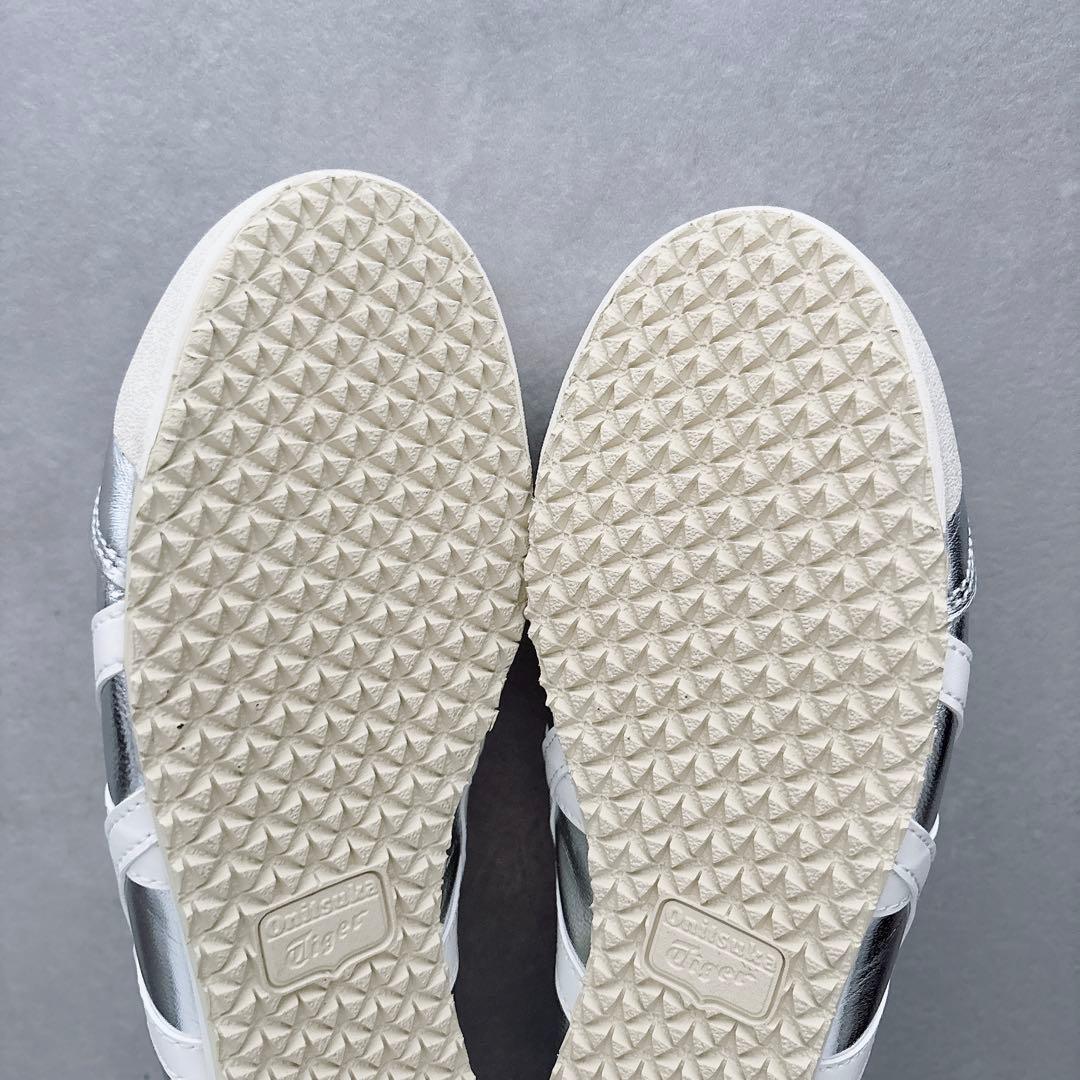 未使用　Onitsuka Tiger MEXICO 66 SILVER