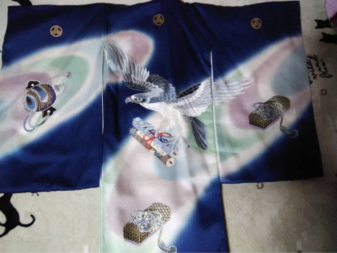 aです。男の子用・3歳から5歳向け・表側正絹・刺繍入りお着物と袴セット