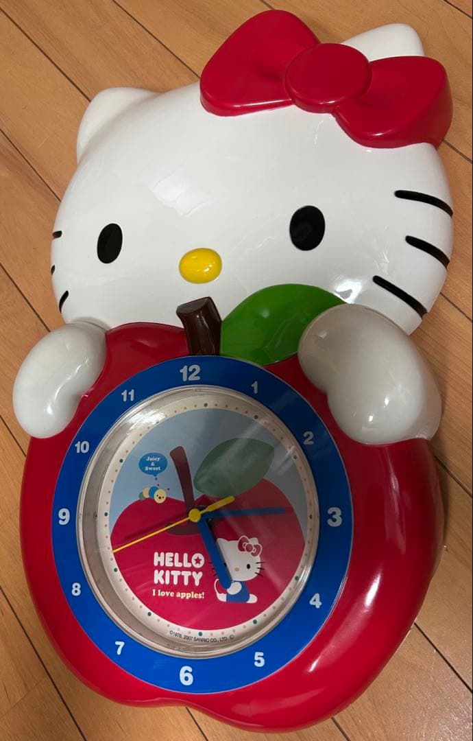 ハローキティ 掛時計 りんご型