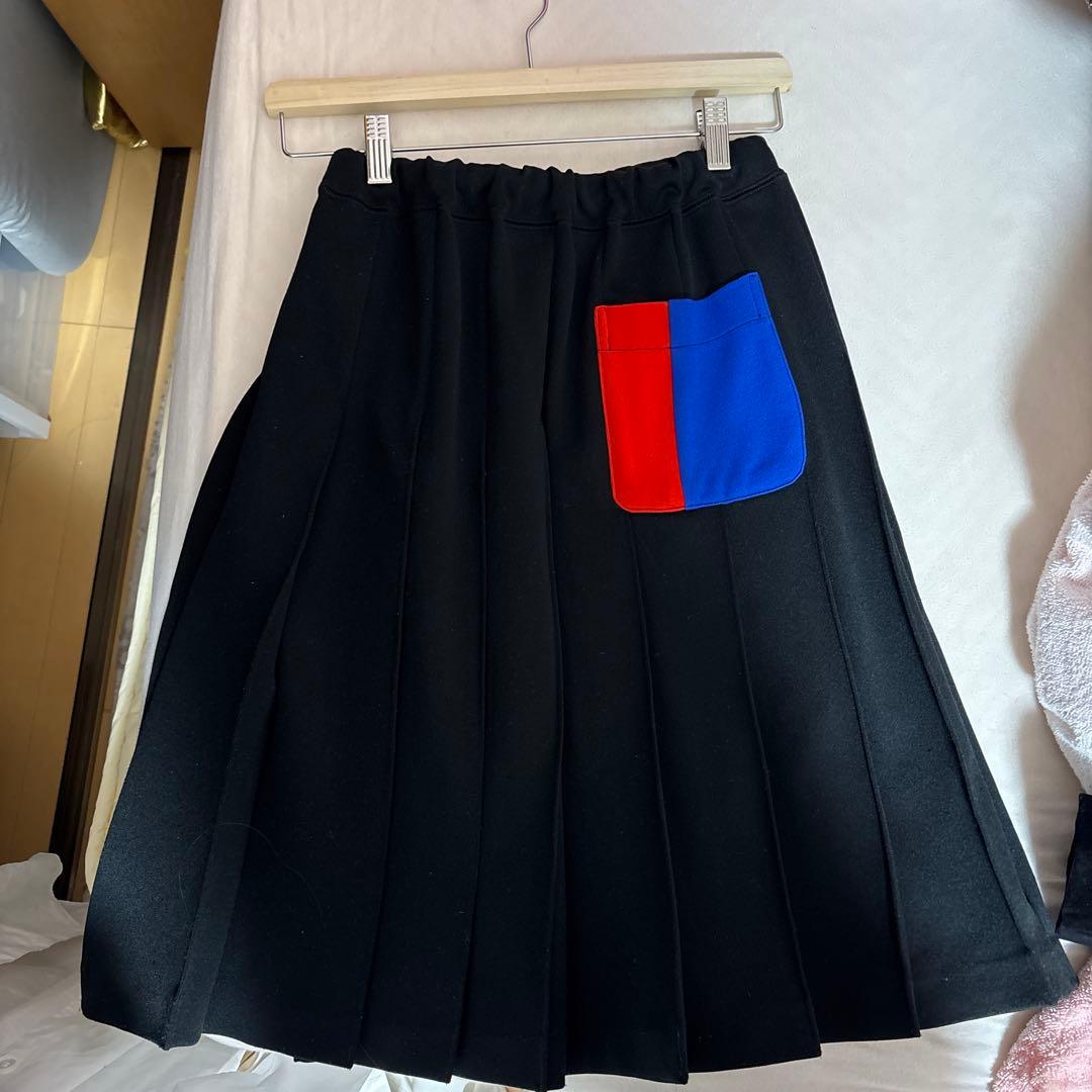 でろみ　コムデギャルソン　スカート