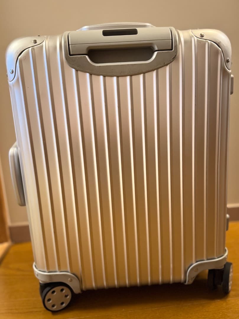 【美品】RIMOWAトパーズ　45リットル　４輪キャリーケース TSAロック付き