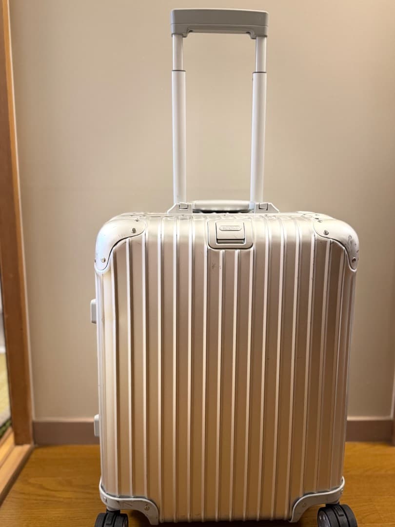 【美品】RIMOWAトパーズ　45リットル　４輪キャリーケース TSAロック付き