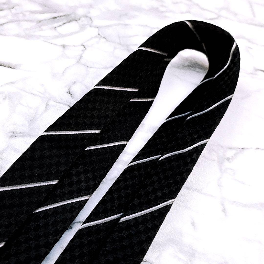 ✨未使用クラス✨ルイヴィトン　マイクロダミエ　ストライプ① LVロゴ　ネクタイ