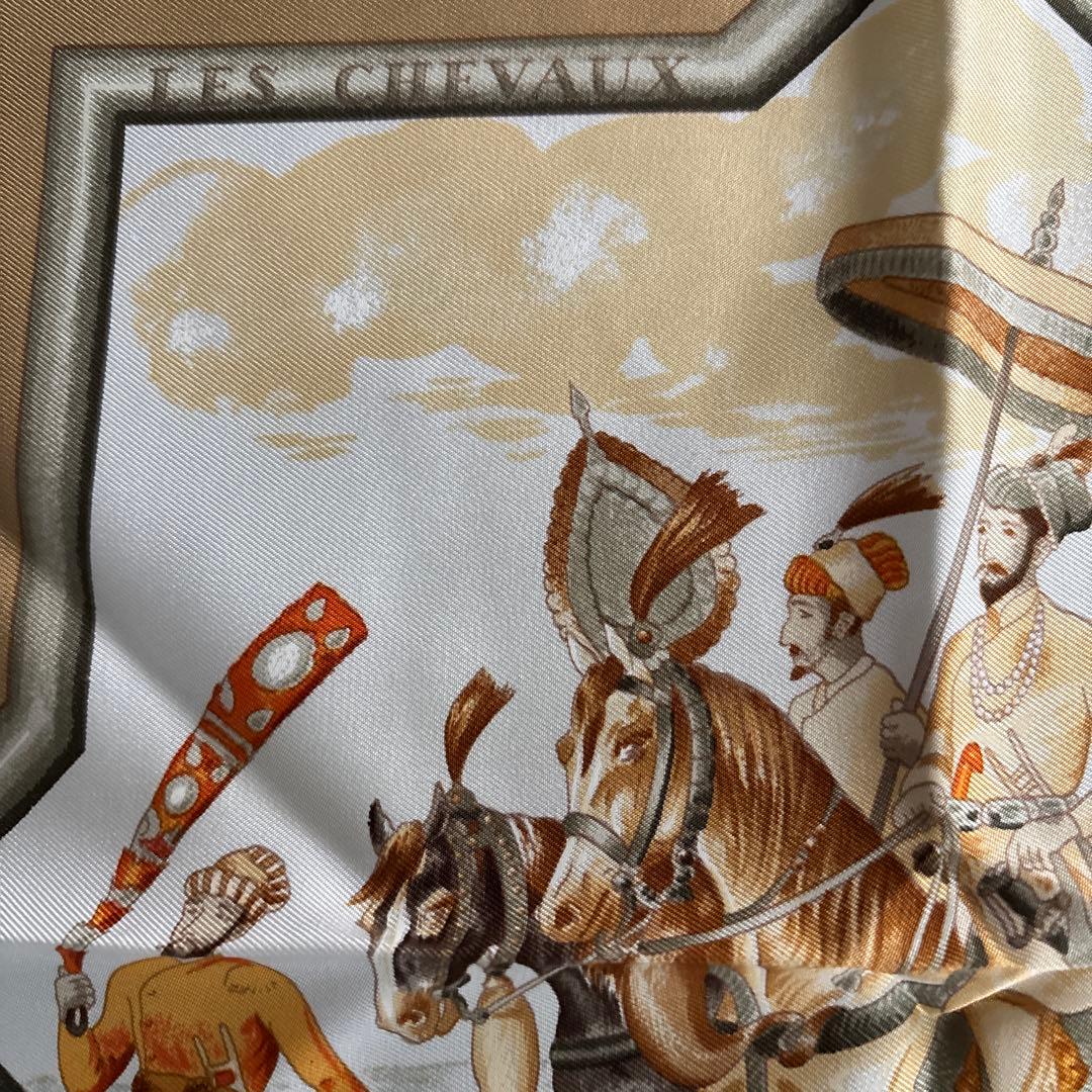 エルメスHERMES LES CHEVAUX DES MOGHOLS スカーフ