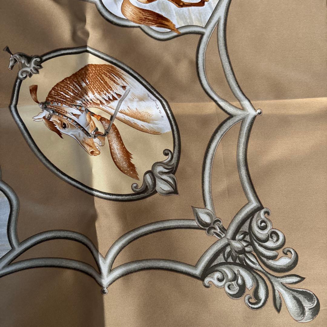 エルメスHERMES LES CHEVAUX DES MOGHOLS スカーフ
