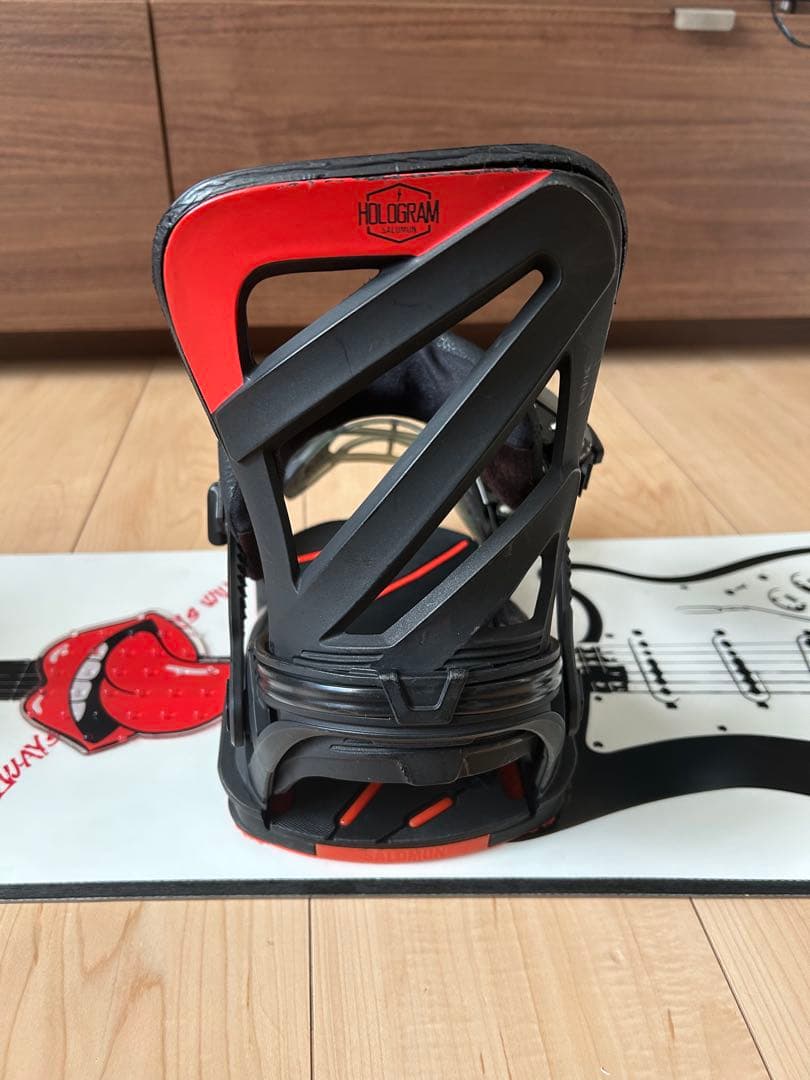 サロモン　ホログラムシャドウMサイズ