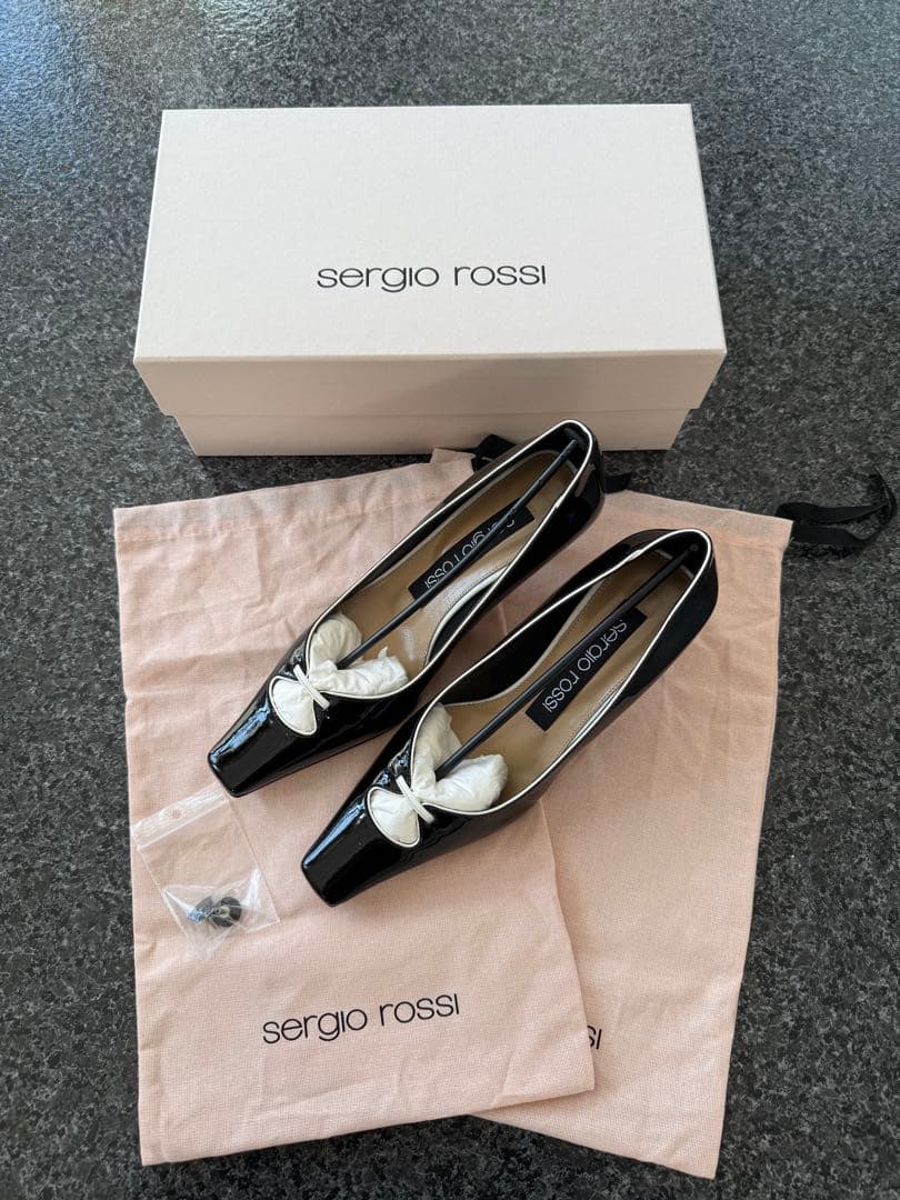 未使用　Sergio Rossi エナメル　パンプス　黒×白
