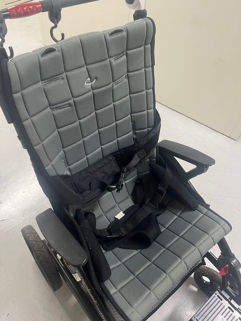医療用小児バギーCricket クリケット　サイズ2 軽量コンパクトバギー