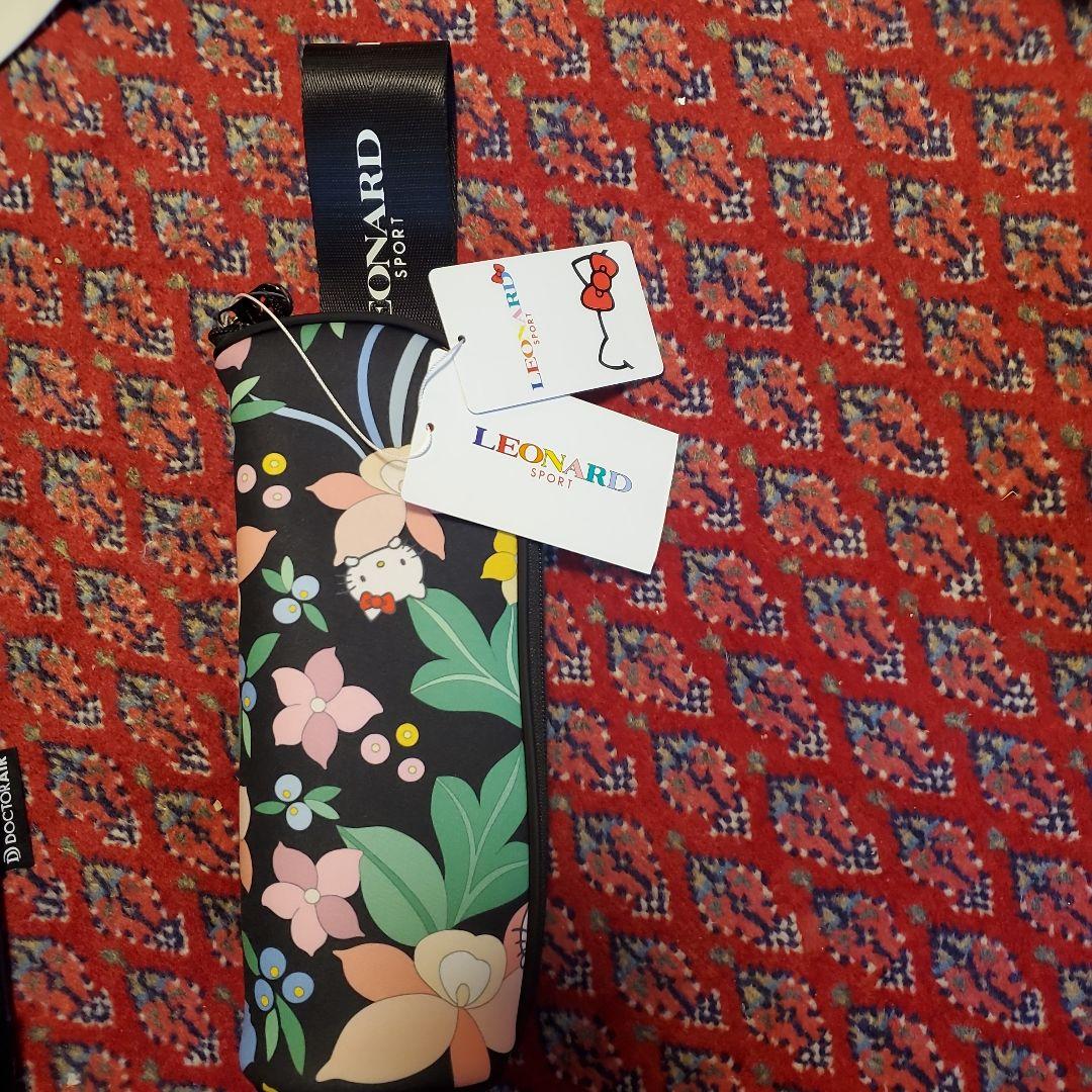 レオナール　キティ　ボトルケース