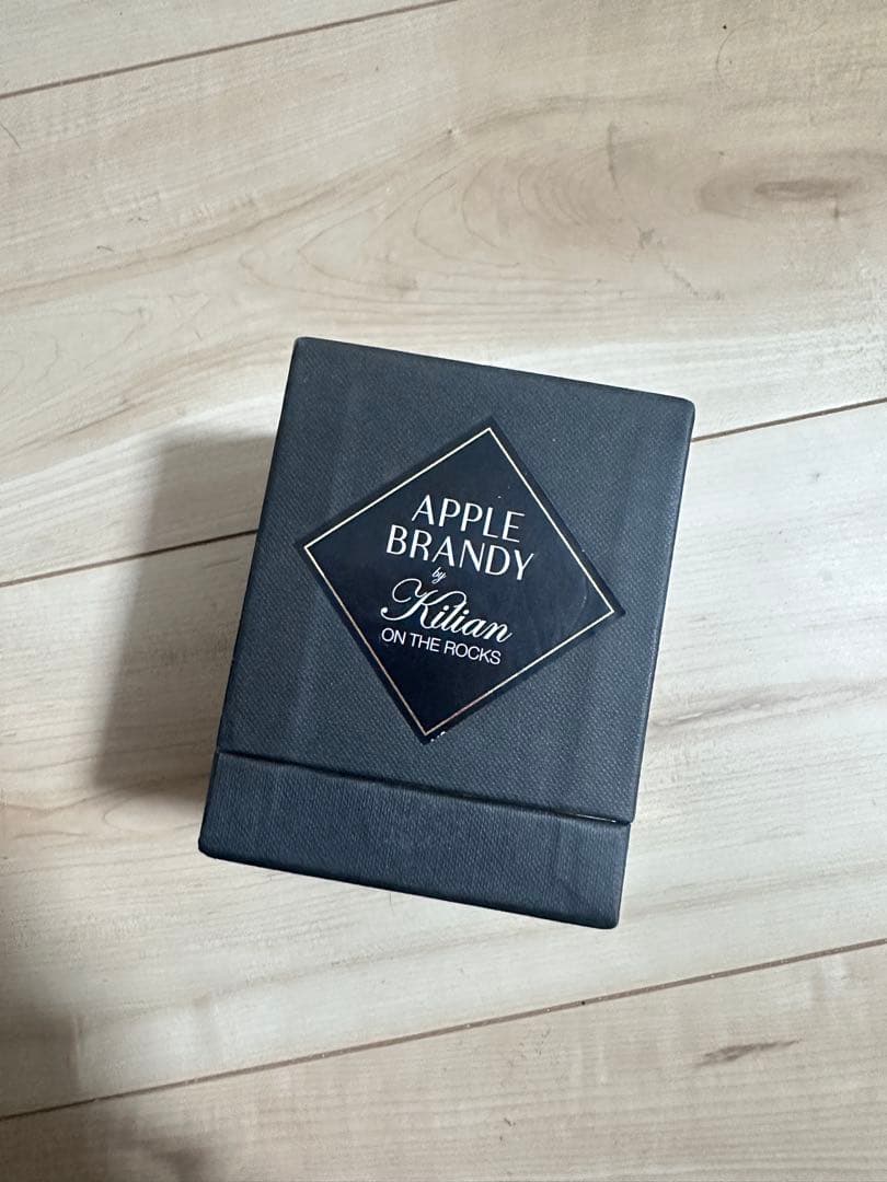 キリアンKILIAN Apple brandy 専用ボックス付き
