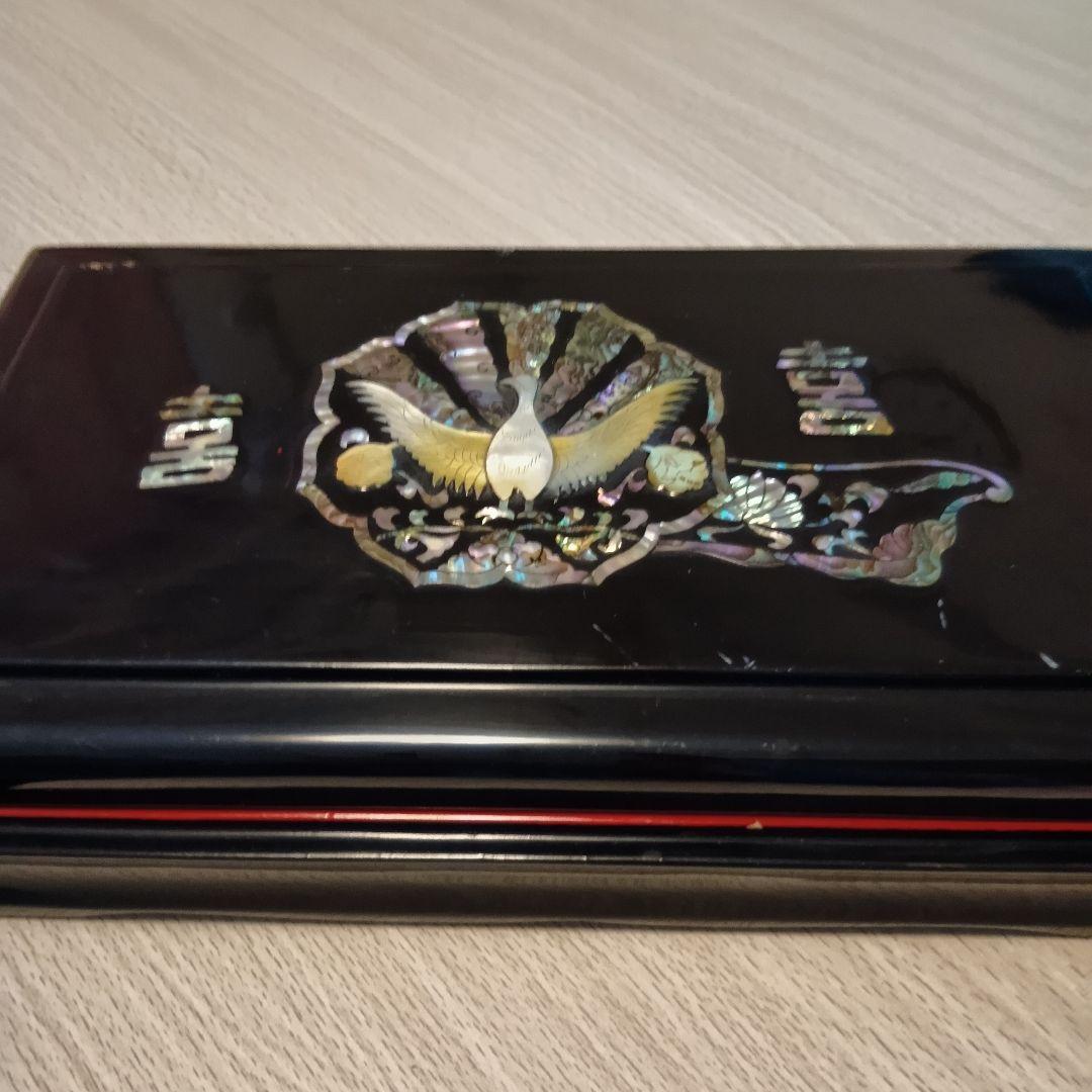 韓国美術 ☆螺鈿細工 ☆灰皿セット☆ 黒塗 ☆孔雀図 ☆古玩 骨董