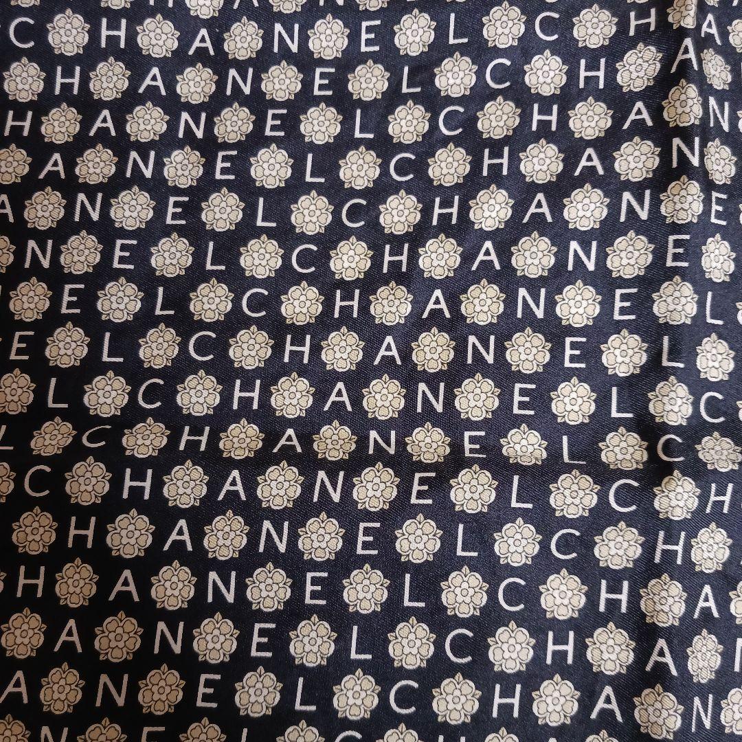 CHANEL シルク　ミニ スカーフ