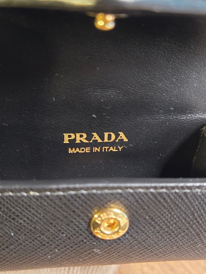 PRADA AirPods Proケース