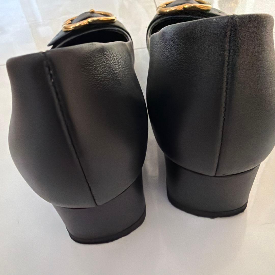 GUCCI ブラックレザー パンプス ゴールドバックル