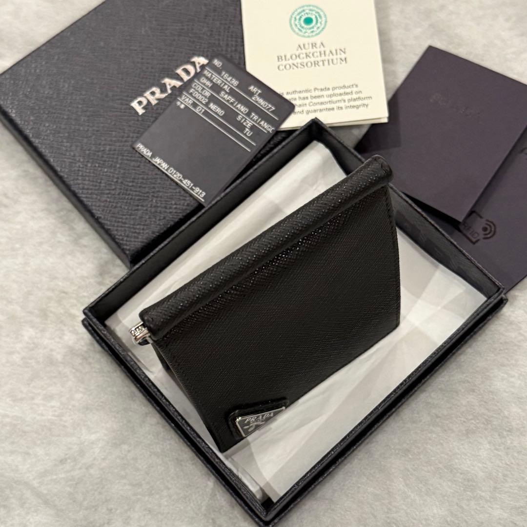 ⭐️新品未使用⭐️　PRADA プラダ　サフィアーノ　マネークリップ　2MN077