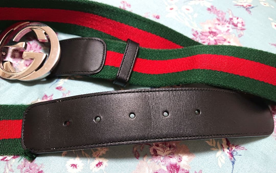 GUCCI 緑赤ストライプ ベルト