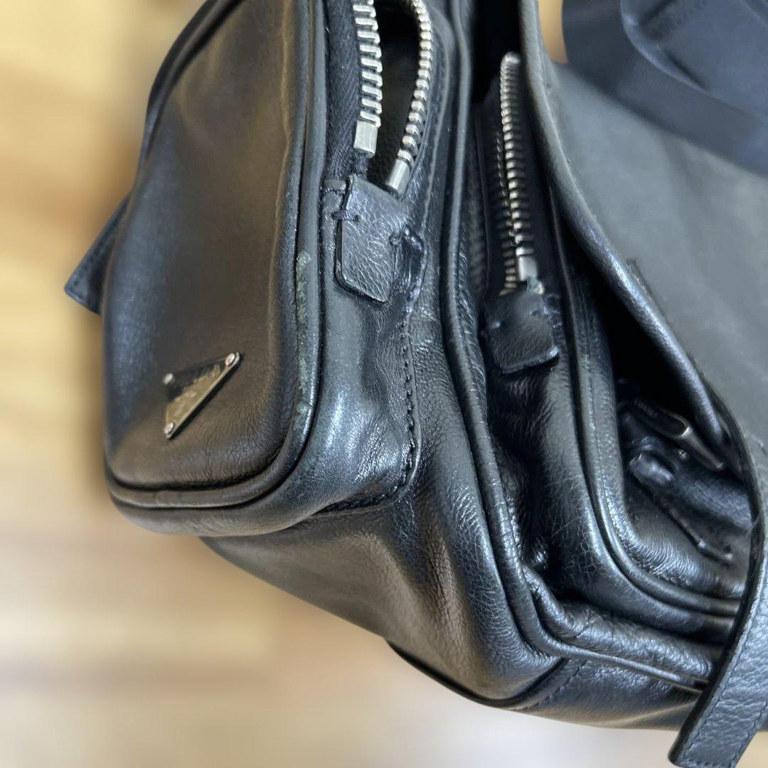希少　プラダ　PRADA ブラック メッセンジャーバッグ　バッファロー革　黒
