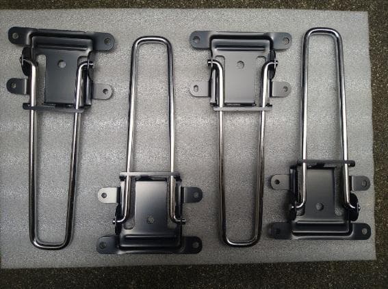 ダイハツ　ウェイク　ラゲッジボード　純正品　脚のみ　4脚