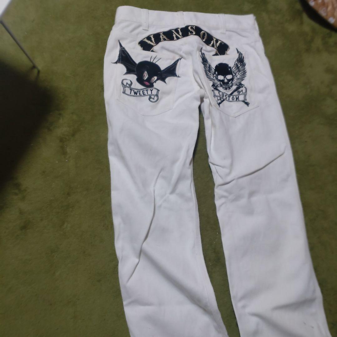 にゃー♪VANSON ホワイトデニムパンツ