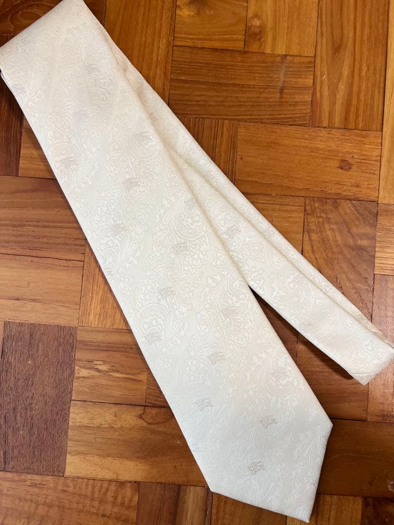 ホワイト ネクタイ