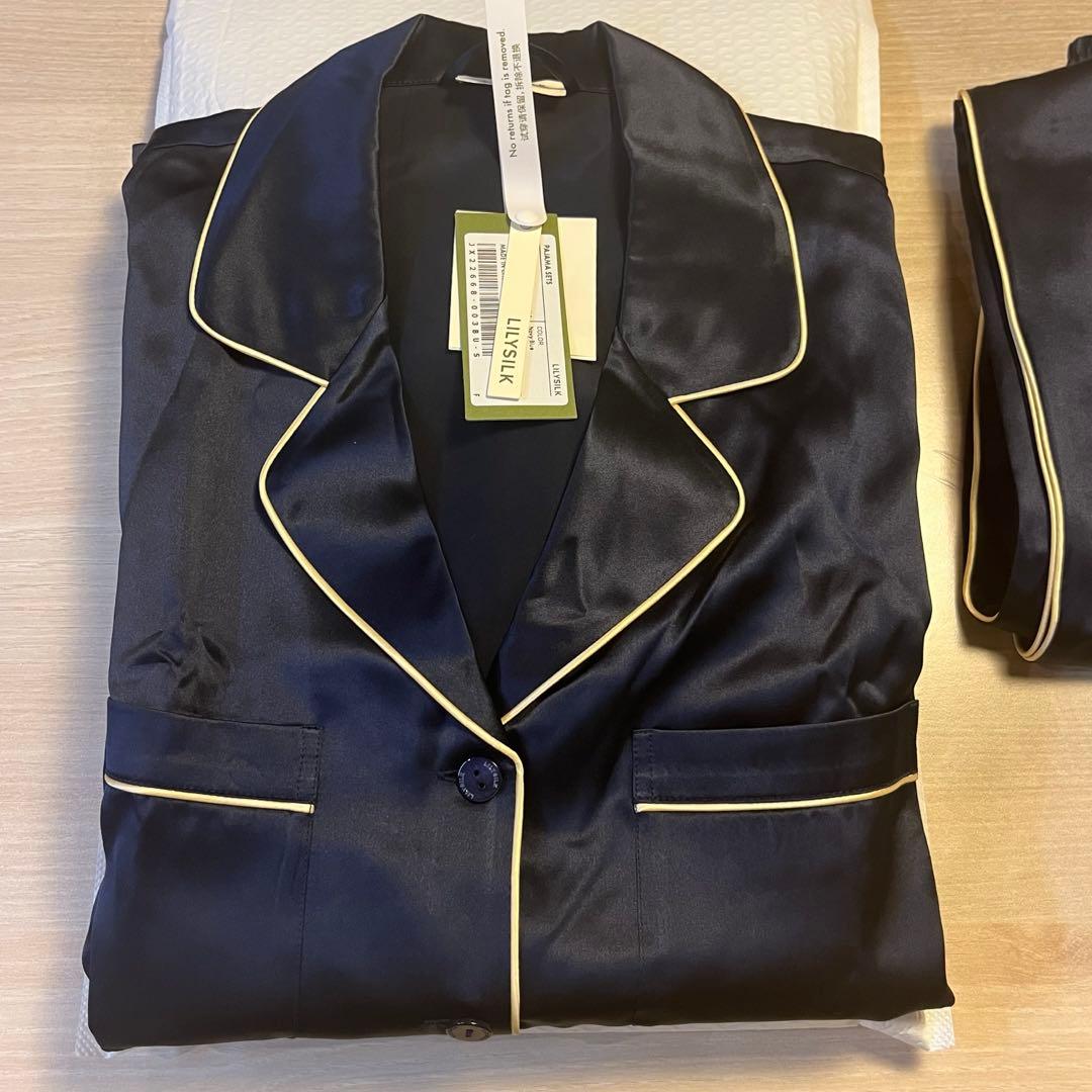 リリーシルク★パジャマ★上下★Sサイズ★新品未使用