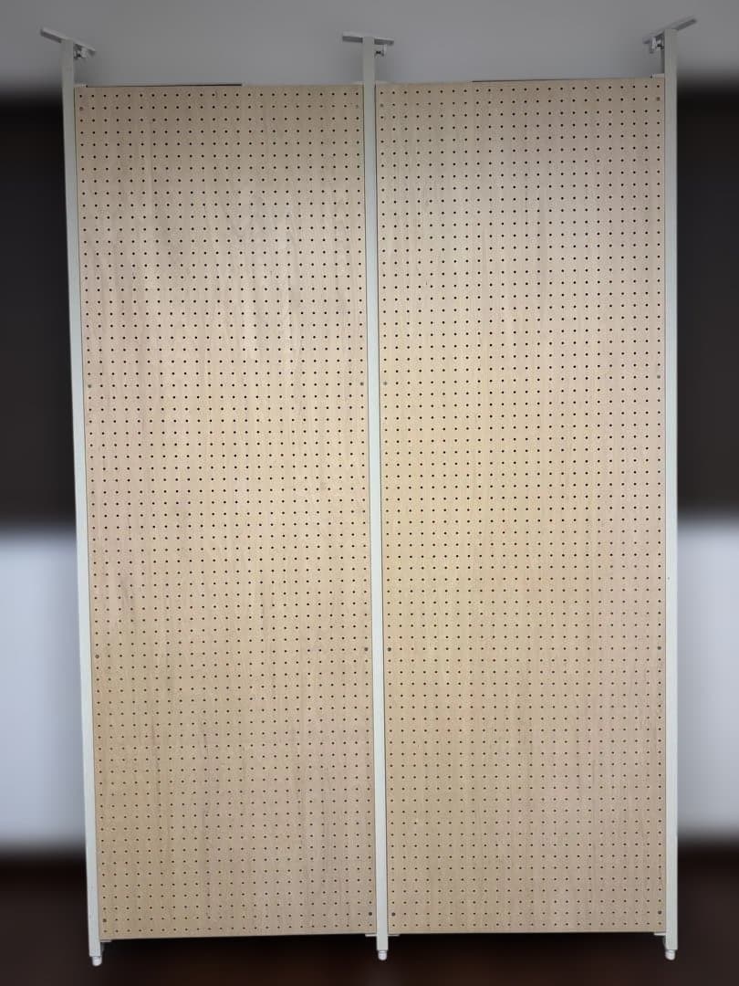 パーテーション 突っ張り有孔ボード（2枚:幅127.5㎝）