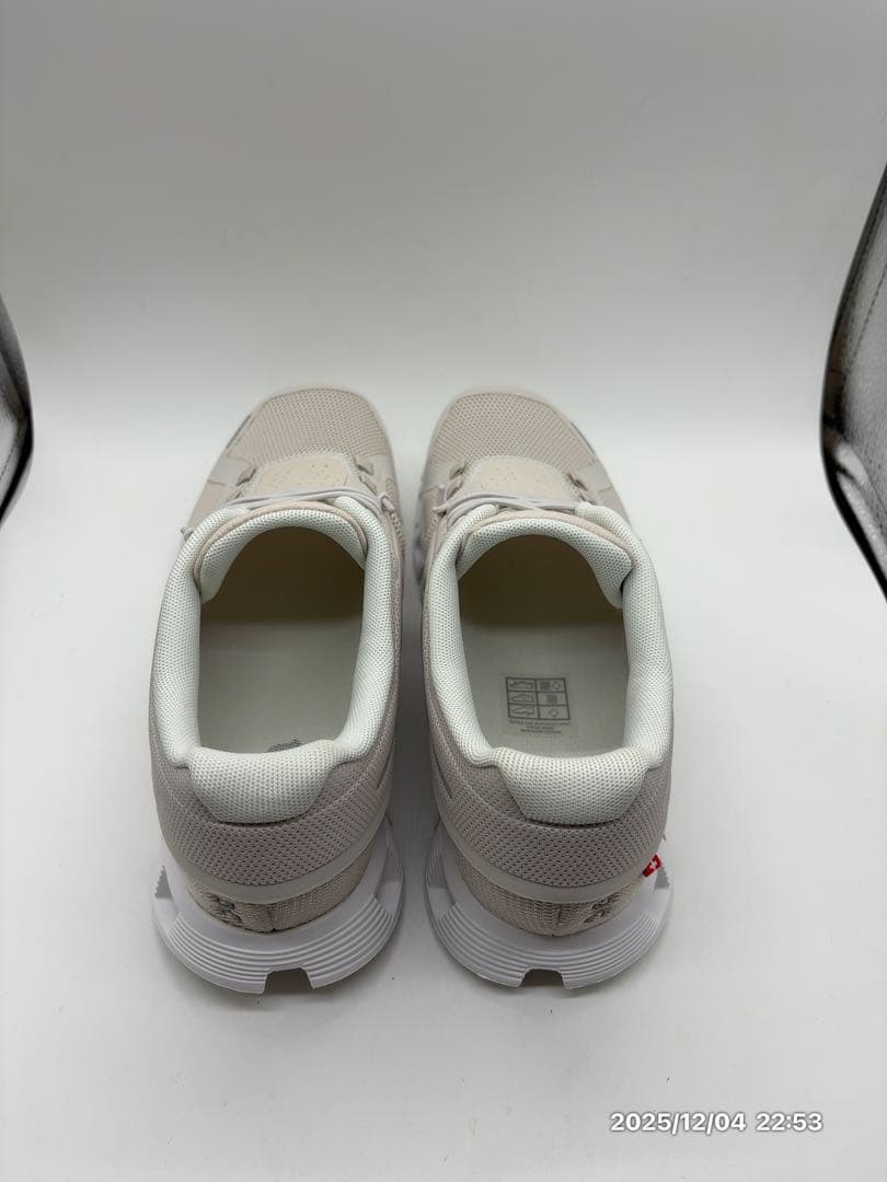 ON Cloud5 ランニングシューズ パール/ホワイト レディース 25cm