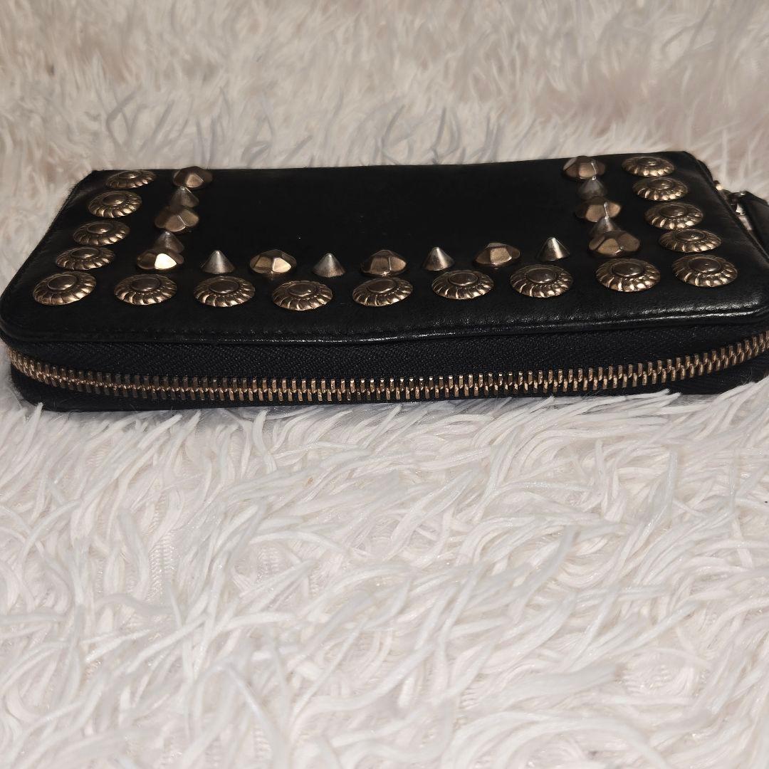 GIVENCHY ジバンシー スタッズ レザー ラウンドファスナー 長財布　黒
