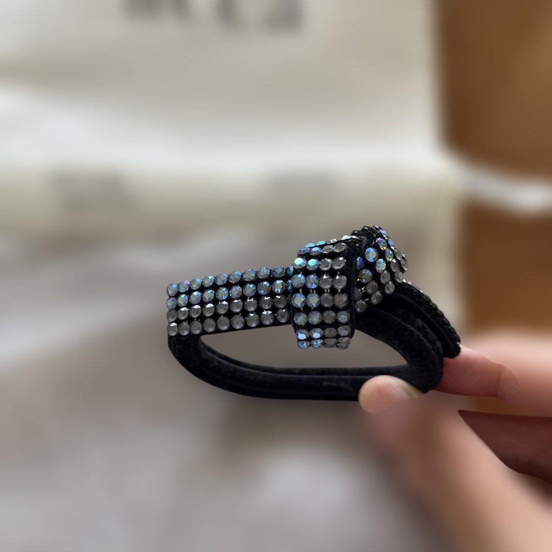 美品　acca ブラック ドレスポニー
