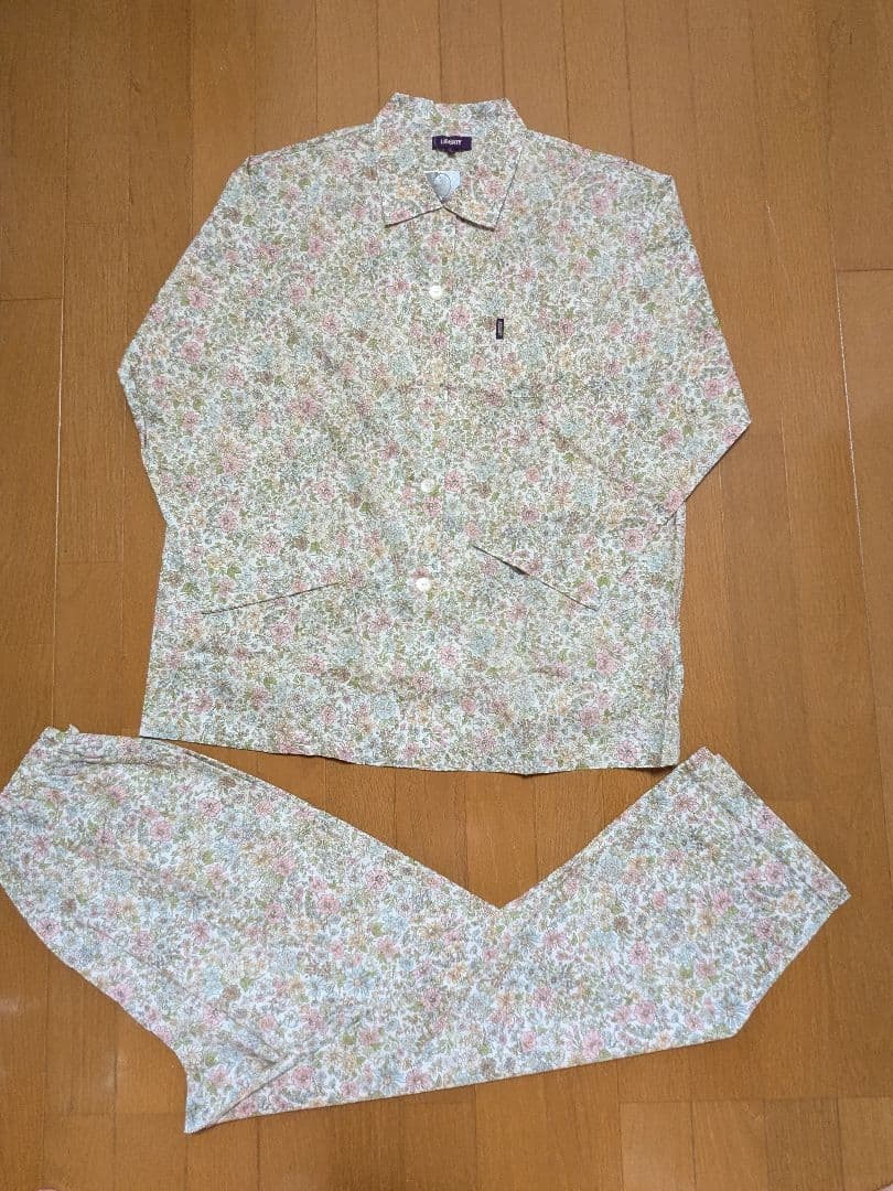 未使用タグ付き　LIBERTY　リバティ　パジャマ　Lサイズ　綿100%　日本製