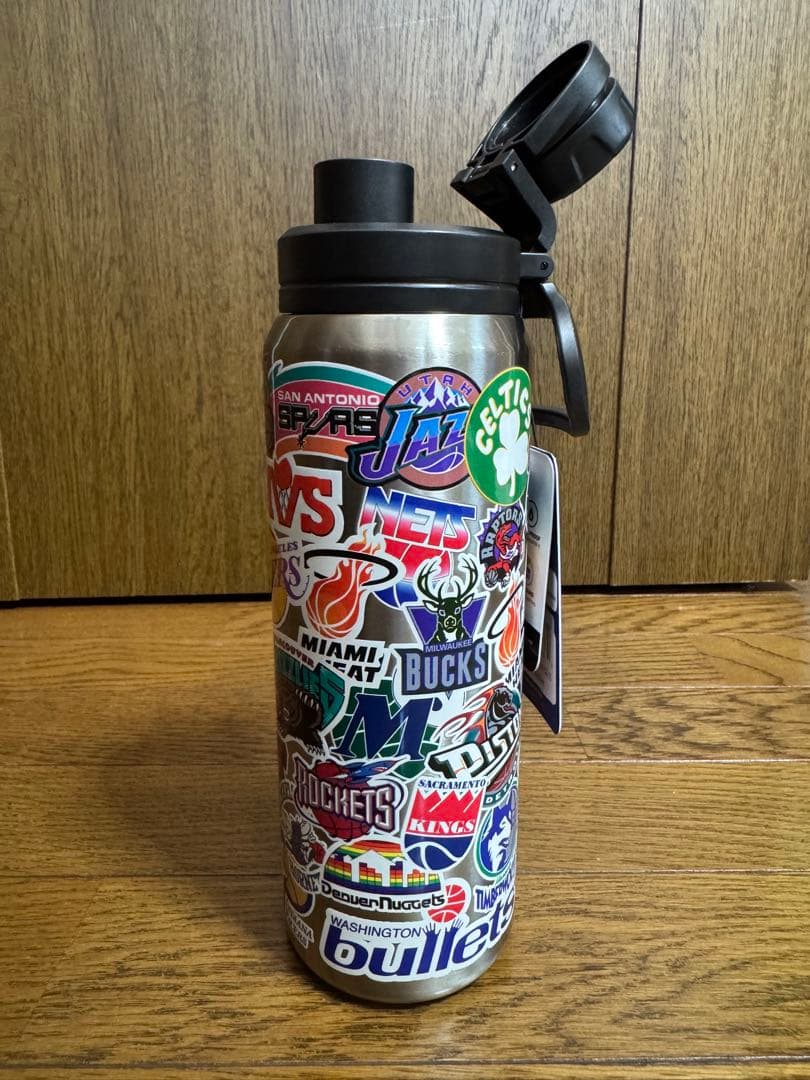 Hydrapeak NBA ステッカープリント 26オンスドリンクボトル