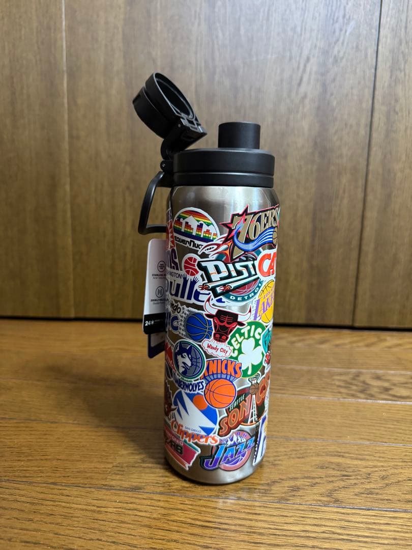 Hydrapeak NBA ステッカープリント 26オンスドリンクボトル