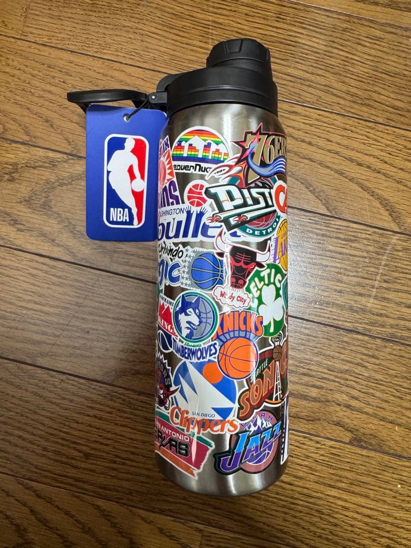 Hydrapeak NBA ステッカープリント 26オンスドリンクボトル