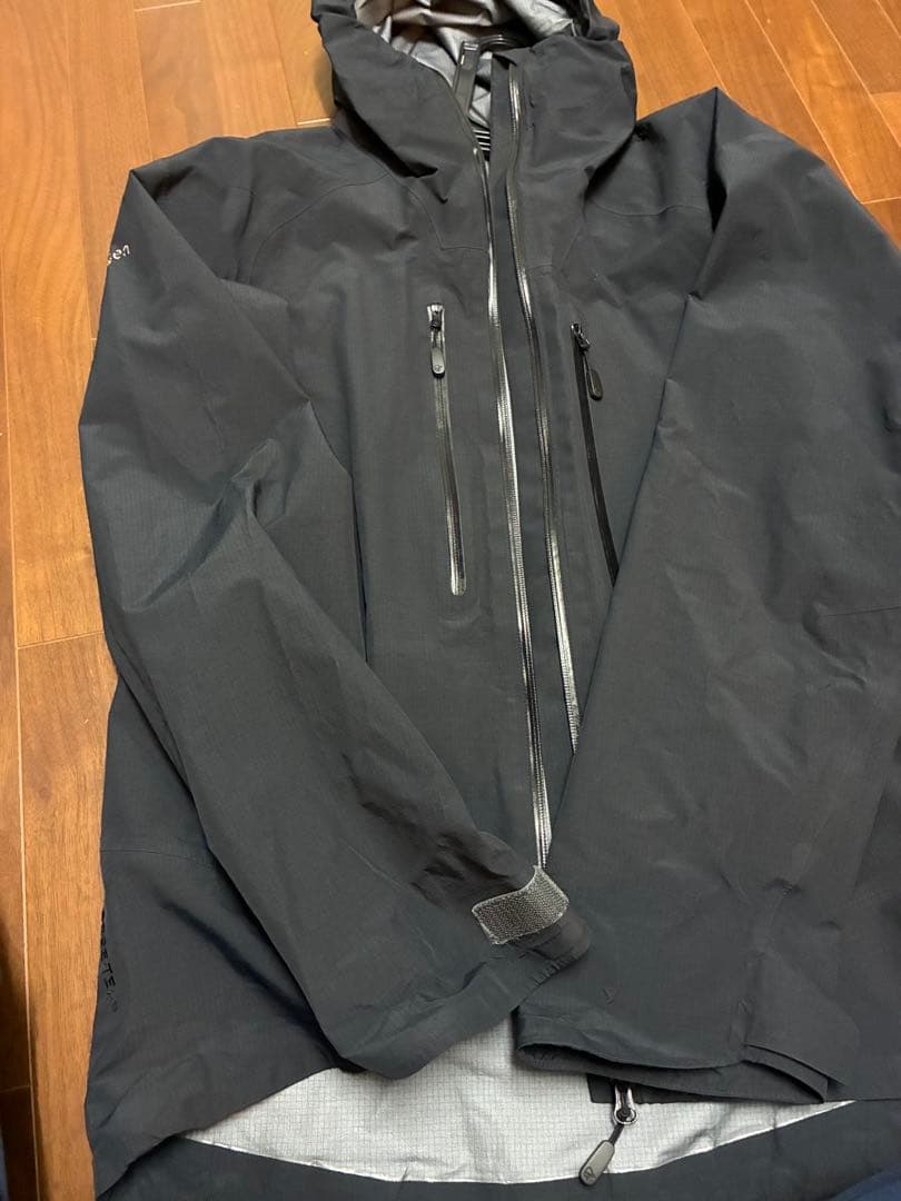 ジャケット・アウター Norrona Trollveggen Goretexpro light J
