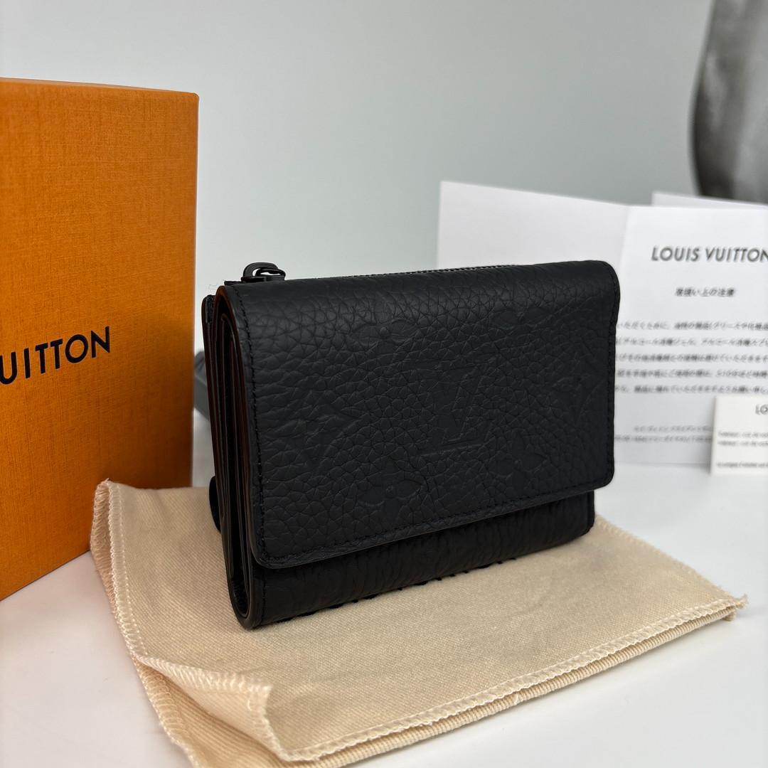 未使用 ルイヴィトン ポルトフォイユパイロット モノグラムトリヨン 三つ折り財布