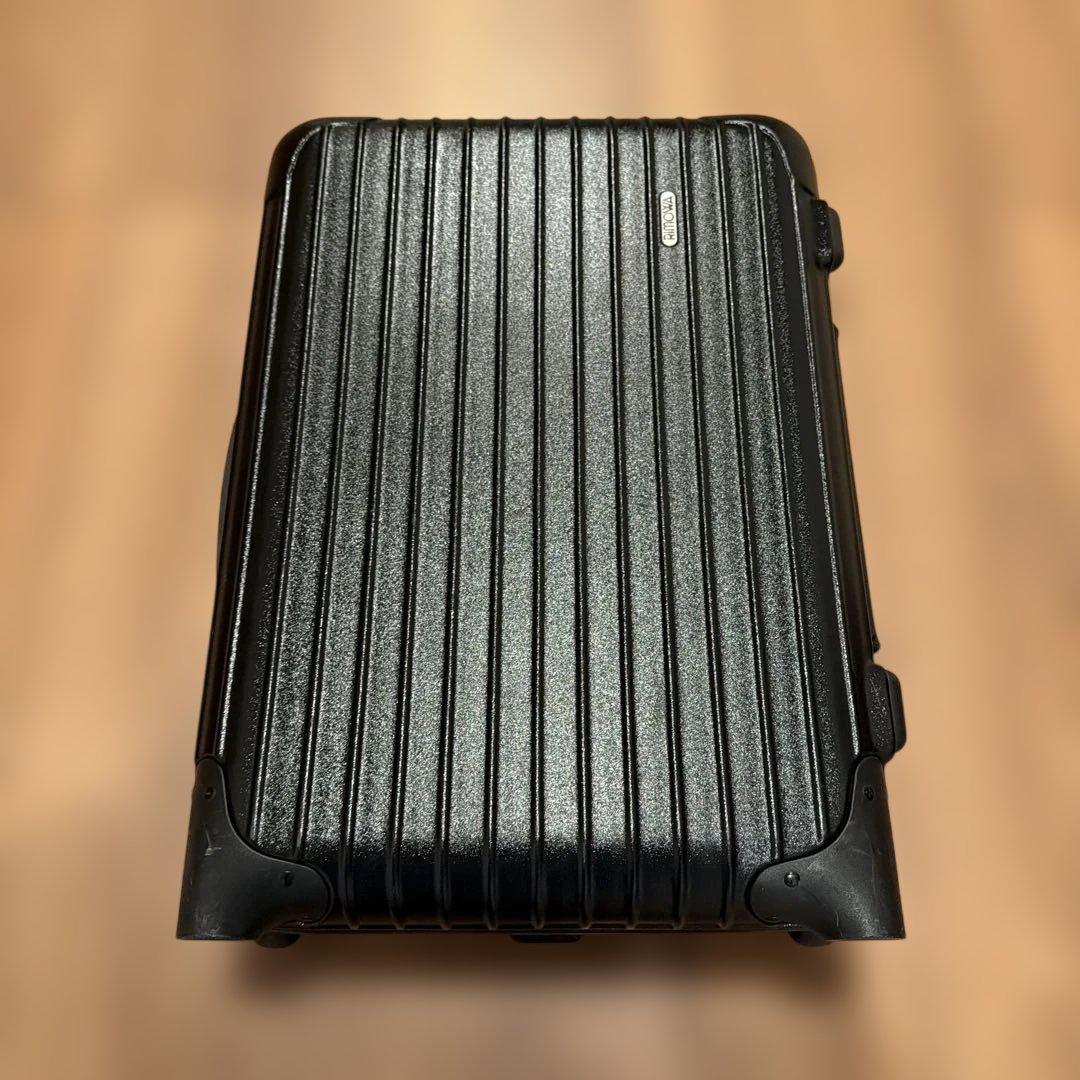 RIMOWA ブラック キャリーケース 2収納スペース
