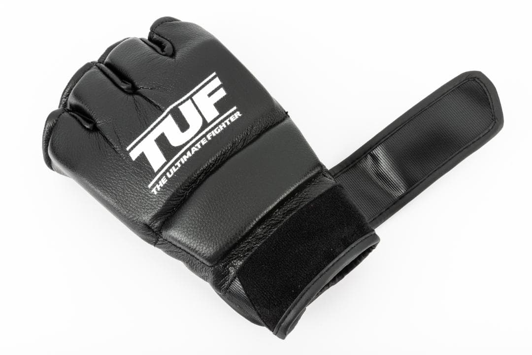 公式販売店【独占】UFC3Eight 公式試合用　グローブ新品 激レアS-L