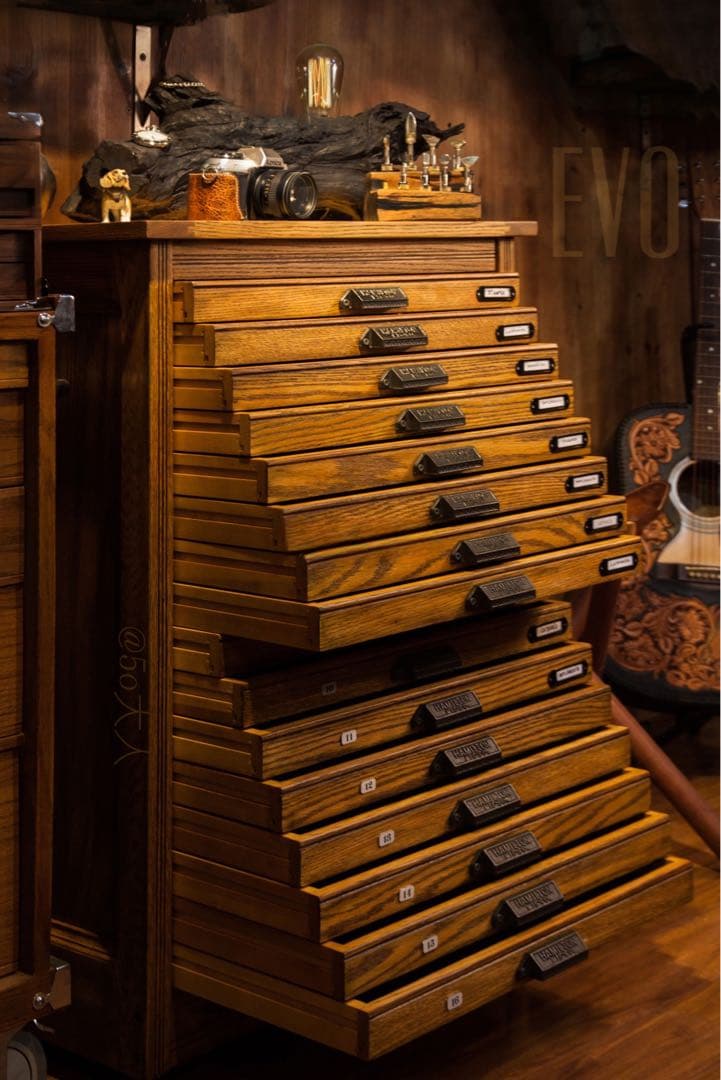 チェスト　収納タンス　書類収納棚　小物収納 ショーケース