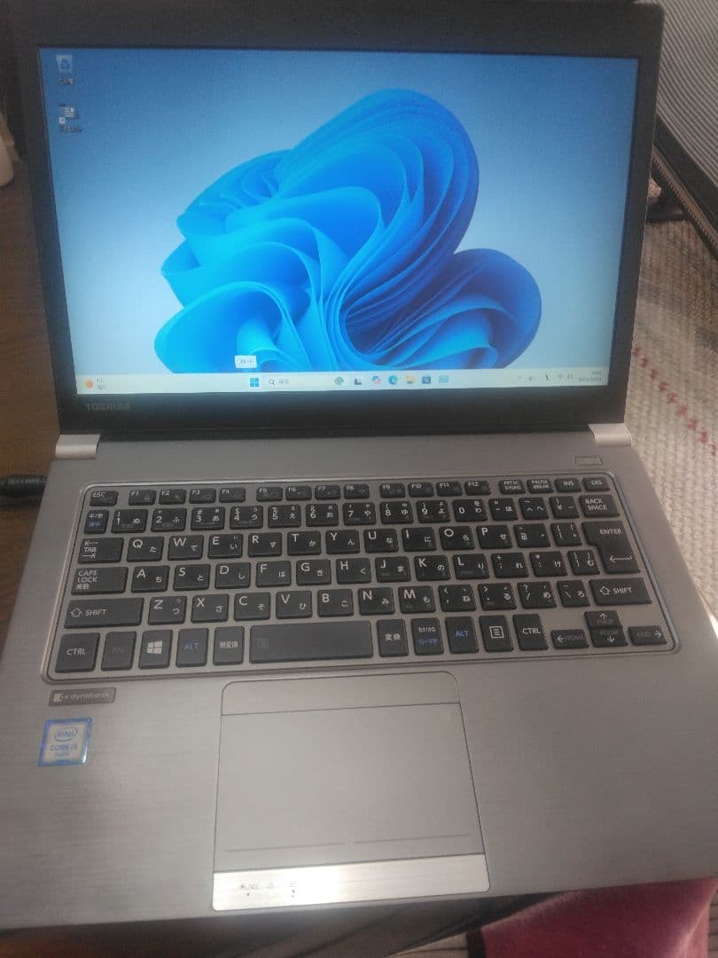 小型軽量、MicrosoftOffice2021、一太郎インストールバッテリー無