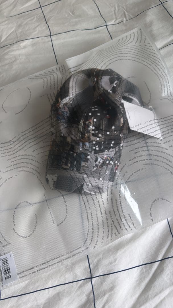 GADID ANONIEM EBBE キャップ