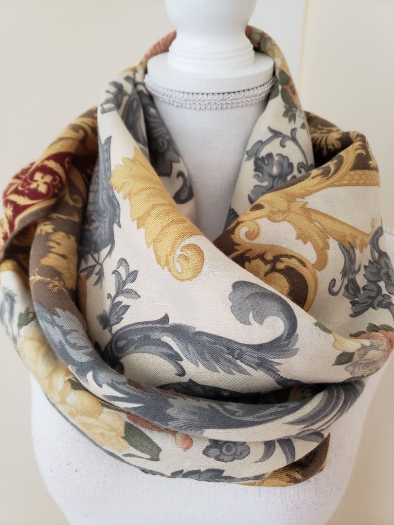 極美品！ETRO 超大判ストール　ヴィンテージバロック調柄　silk＆wool