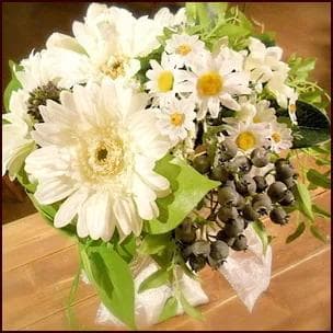 高級造花 アーティフィシャルフラワーブーケ＆コサージュ　 ホワイト グリーン