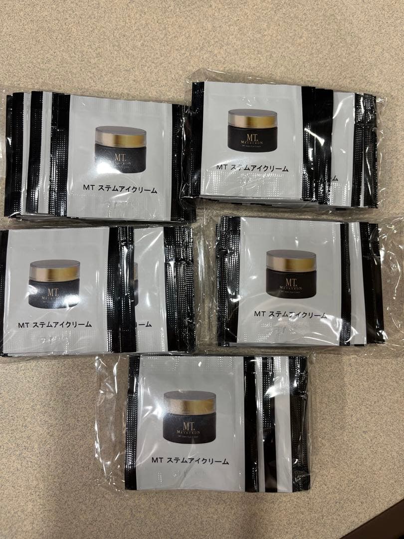 みーこ　MTメタトロン ステムアイクリーム サンプル